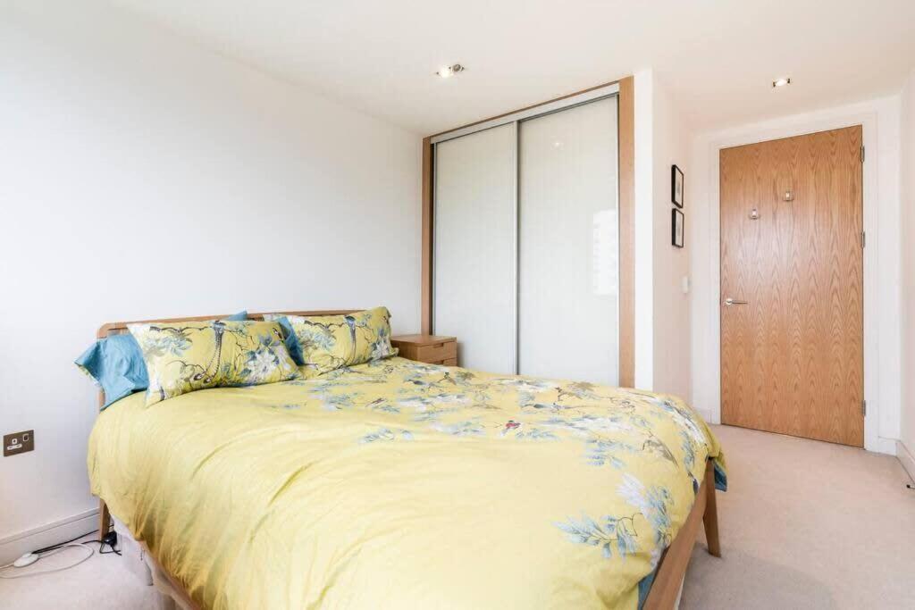 1 Bedroom Penthouse Flat In East Londen Buitenkant foto