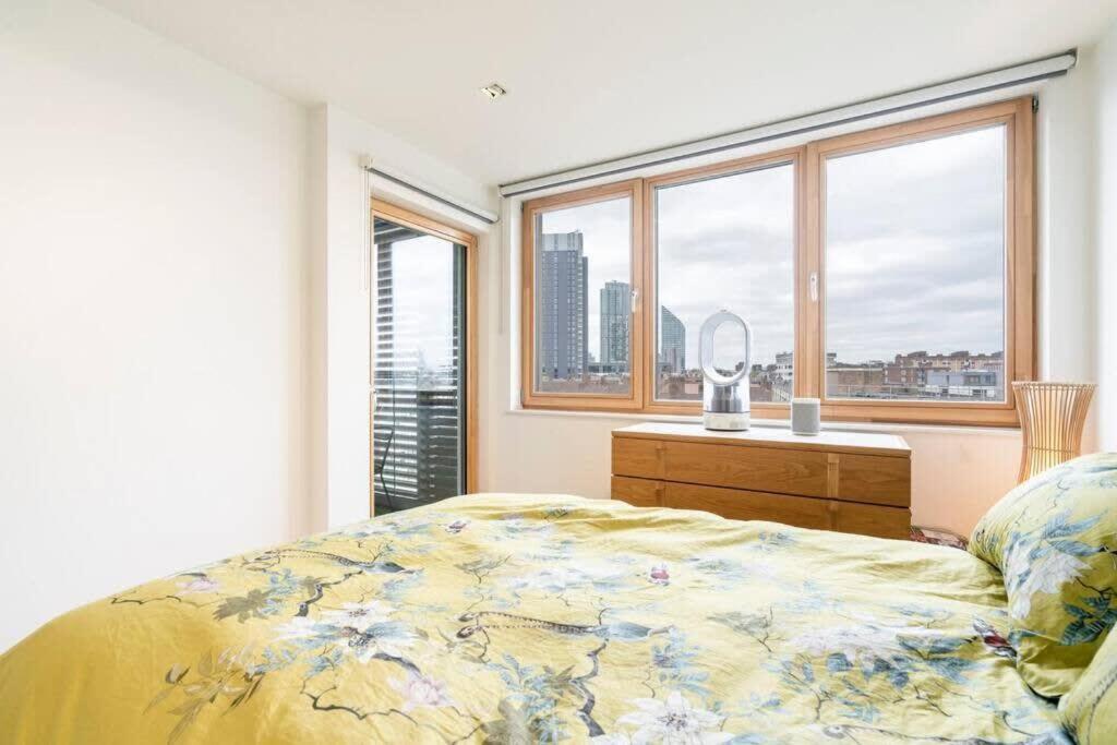 1 Bedroom Penthouse Flat In East Londen Buitenkant foto